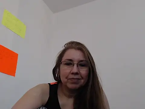 GiaLuvv11 online show from 03/16/26, 05:05