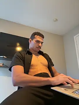 Snapshot of Maikolsalami2 chatting on 11/03/25, 03:59 Maikolsalami2 online show from 11/03/25, 03:59