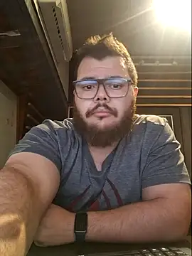 Snapshot of Edmund98 chatting on 03/18/25, 08:16 Edmund98 online show from 03/18/25, 08:16