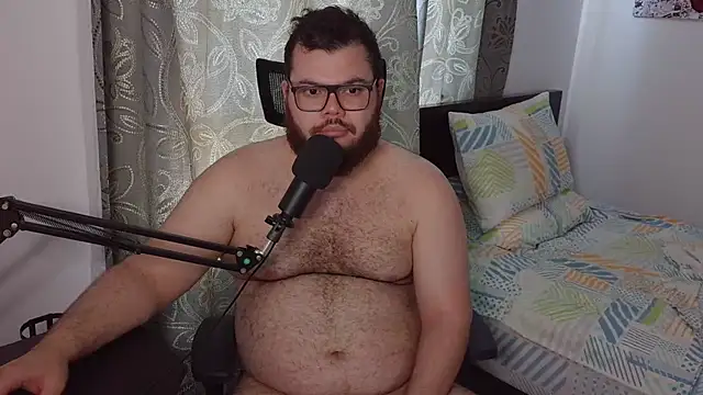 Snapshot of Edmund98 chatting on 12/01/25, 04:19 Edmund98 online show from 12/01/25, 04:19