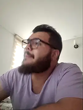 Snapshot of Edmund98 chatting on 03/20/25, 09:35 Edmund98 online show from 03/20/25, 09:35