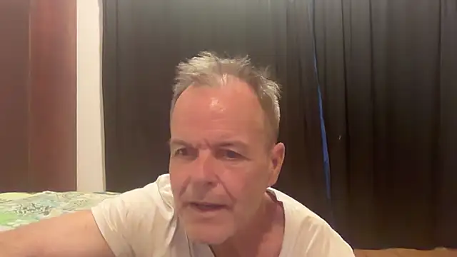 Snapshot of pleasuresponge chatting on 04/11/26, 02:41 pleasuresponge online show from 04/11/26, 02:41