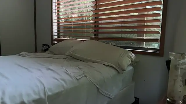 pleasuresponge online show from 12/21/25, 03:41