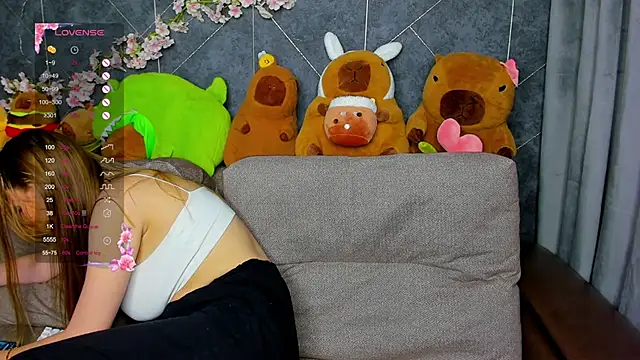 Snapshot of EvaTheHeart chatting on 10/11/25, 01:39 EvaTheHeart online show from 10/11/25, 01:39