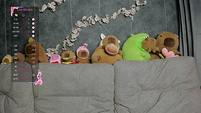 Snapshot of EvaTheHeart chatting on 10/21/25, 12:48 EvaTheHeart online show from 10/21/25, 12:48