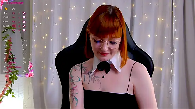 Snapshot of Ashley_Nicks chatting on 10/10/25, 02:23 Ashley Nicks online show from 10/10/25, 02:23