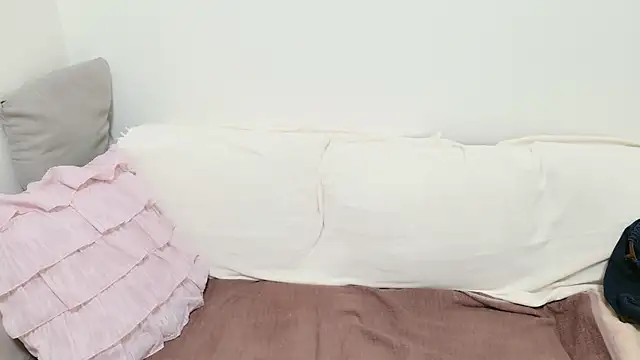 pppYukaqqq online show from 11/29/25, 10:48