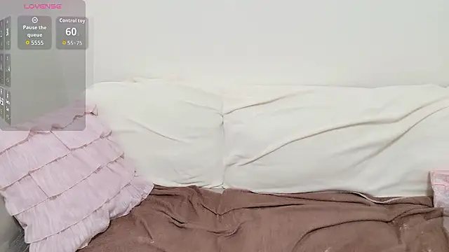 pppYukaqqq online show from 04/12/26, 11:46