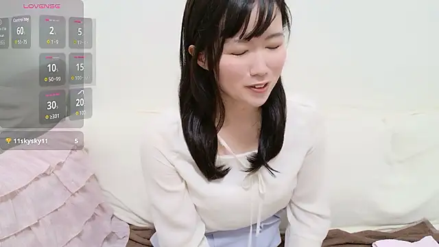 pppYukaqqq online show from 10/08/25, 10:50