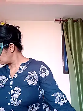 Ronak kaur online show from 04/19/26, 03:51