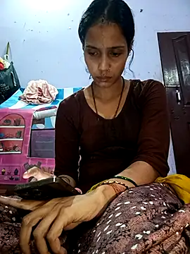 Snapshot of indiandesilive chatting on 09/17/25, 04:53 indiandesilive online show from 09/17/25, 04:53