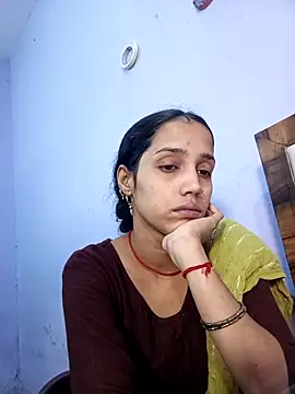 Snapshot of indiandesilive chatting on 09/26/25, 04:08 indiandesilive online show from 09/26/25, 04:08