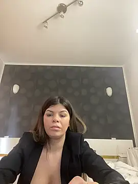 EllyMilf online show from 03/03/25, 12:06