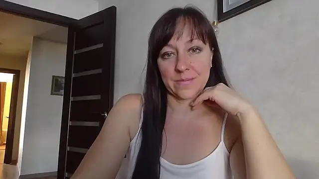 Snapshot of CarolinaReaperRed chatting on 09/11/25, 06:02 CarolinaReaperRed online show from 09/11/25, 06:02