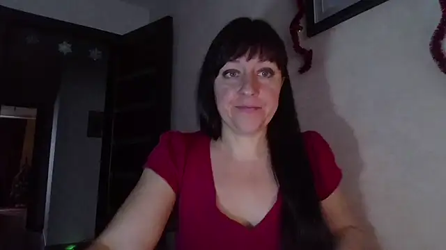Snapshot of CarolinaReaperRed chatting on 12/23/25, 07:07 CarolinaReaperRed online show from 12/23/25, 07:07
