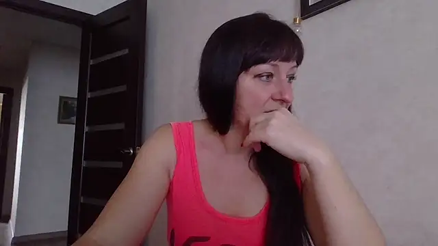 Snapshot of CarolinaReaperRed chatting on 10/16/25, 05:49 CarolinaReaperRed online show from 10/16/25, 05:49