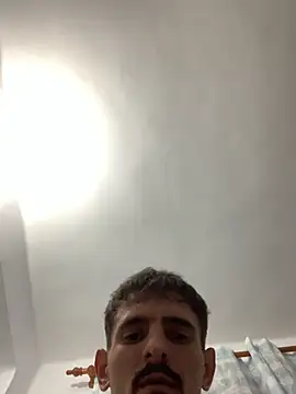 Snapshot of Anonim2026 chatting on 11/08/25, 12:47 Anonim2026 online show from 11/08/25, 12:47