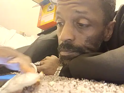 Snapshot of BadazzRXL chatting on 09/29/25, 07:59 BadazzRXL online show from 09/29/25, 07:59