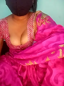Snapshot of Queen_janu1 chatting on 03/03/25, 10:42 Queen janu1 online show from 03/03/25, 10:42