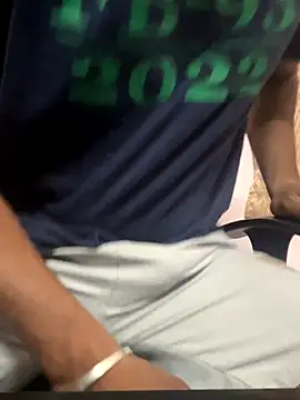 Snapshot of RightFielder chatting on 09/09/25, 04:49 RightFielder online show from 09/09/25, 04:49