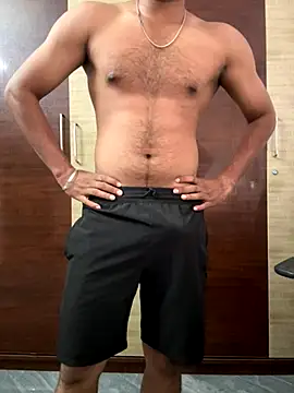 Snapshot of RightFielder chatting on 10/15/25, 12:24 RightFielder online show from 10/15/25, 12:24