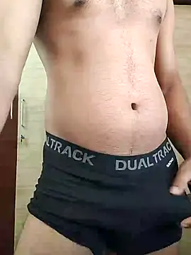 Snapshot of RightFielder chatting on 12/01/25, 04:35 RightFielder online show from 12/01/25, 04:35