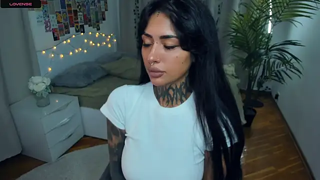 CharimgSabrina online show from 11/22/25, 06:12