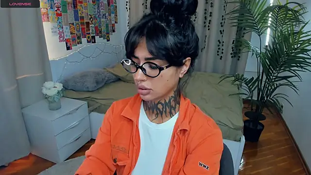 CharimgSabrina online show from 11/16/25, 06:29