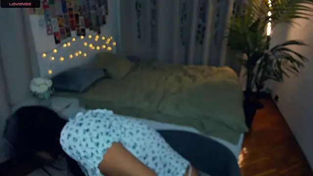 CharimgSabrina online show from 11/21/25, 06:23