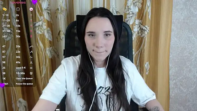 Snapshot of KateForLove chatting on 03/21/25, 04:51 KateForLove online show from 03/21/25, 04:51
