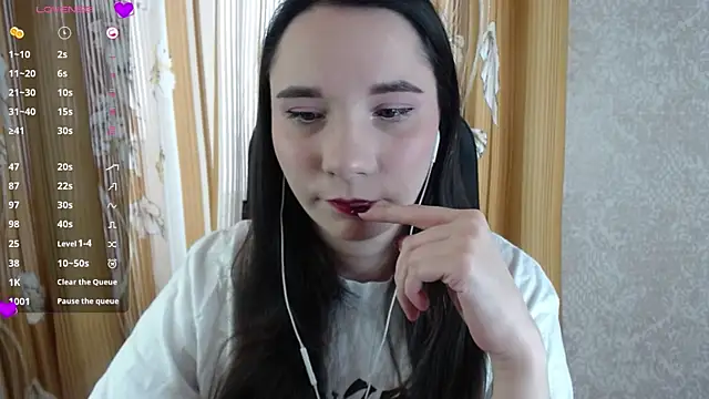 Snapshot of KateForLove chatting on 03/13/25, 10:15 KateForLove online show from 03/13/25, 10:15