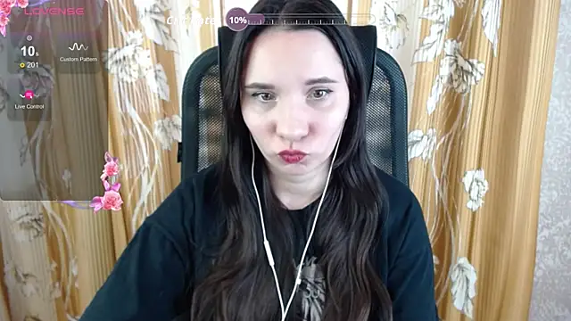 Snapshot of KateForLove chatting on 10/01/25, 01:04 KateForLove online show from 10/01/25, 01:04