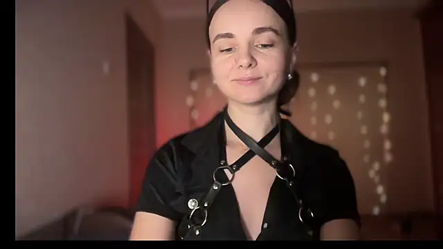 Snapshot of lanaloulou chatting on 09/09/25, 11:03 lanaloulou online show from 09/09/25, 11:03