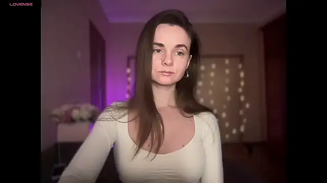 lanaloulou online show from 11/30/25, 12:11