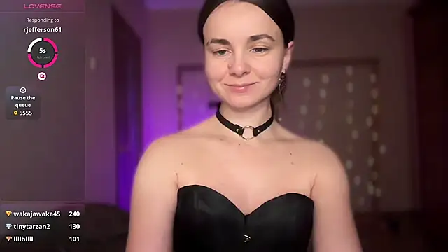 lanaloulou online show from 11/01/25, 09:52