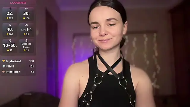 lanaloulou online show from 10/30/25, 09:55