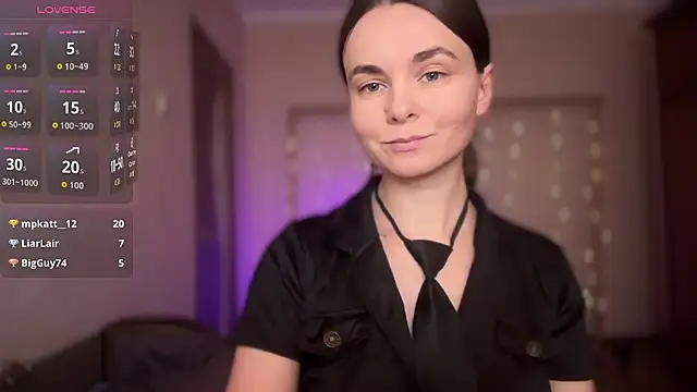 Snapshot of lanaloulou chatting on 09/22/25, 10:43 lanaloulou online show from 09/22/25, 10:43