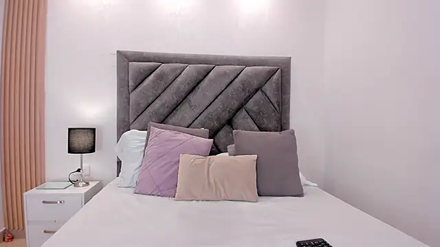 sweetandyy  online show from 04/11/26, 01:48