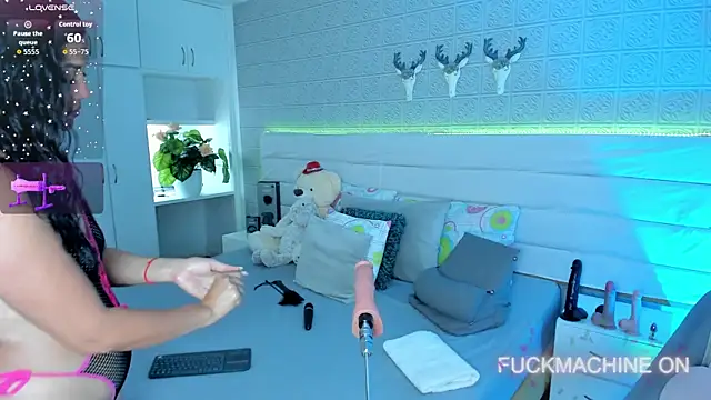 LeilaHiuston online show from 01/10/26, 08:15