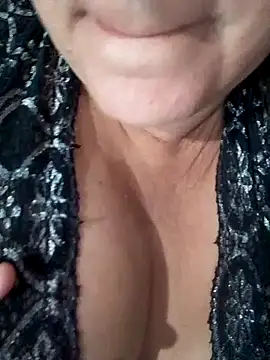 Sandra42 online show from 11/24/25, 01:11