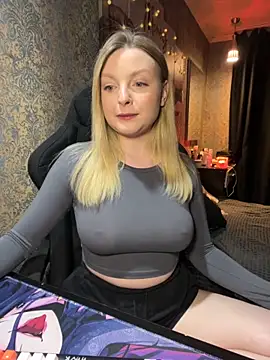 Lina ly online show from 11/14/25, 09:07