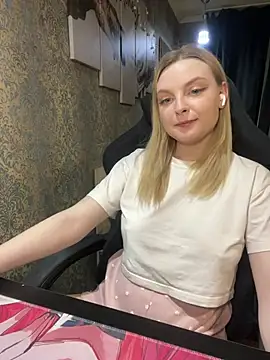 Lina ly online show from 03/12/25, 11:01