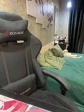 Lina ly online show from 03/22/25, 10:37