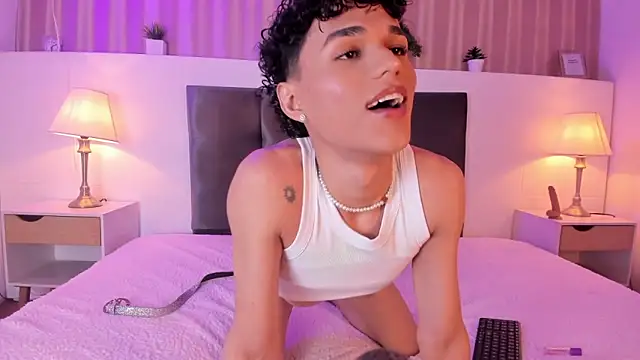 Kai riptide online show from 03/13/25, 03:44