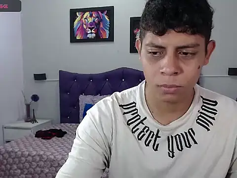 Snapshot of Alejandroo_22 chatting on 09/22/25, 01:50 Alejandroo 22 online show from 09/22/25, 01:50