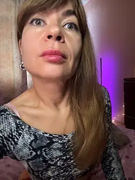 Snapshot of Mary_Kiitty chatting on 10/20/25, 08:37 Mary Kiitty online show from 10/20/25, 08:37