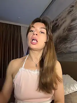 Mary Kiitty online show from 06/09/26, 12:28