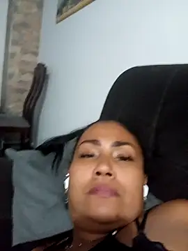 Ariana Rodriguez online show from 10/04/25, 02:24