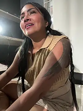 Ariana Rodriguez online show from 12/23/25, 12:22