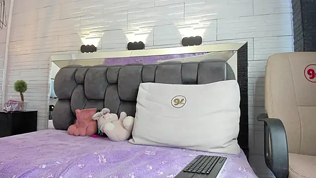 jade heartt online show from 11/07/25, 06:56